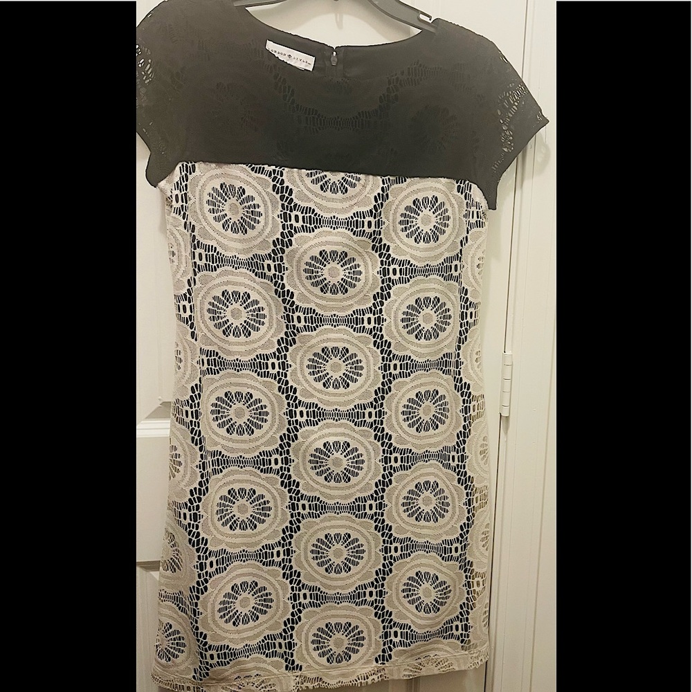 Black and White dress size 6, great condition